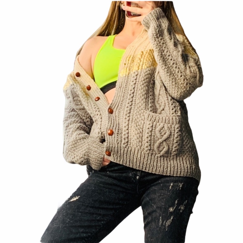 UO RAG UNION Gold Foil Cableknit Yarn Wool Sweater - Picture 13 of 15